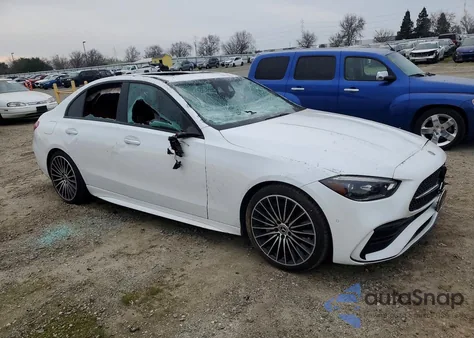 2022 Mercedes-Benz C 300 z USA, uszkodzony, nr VIN W1KAF4GB5NR019542